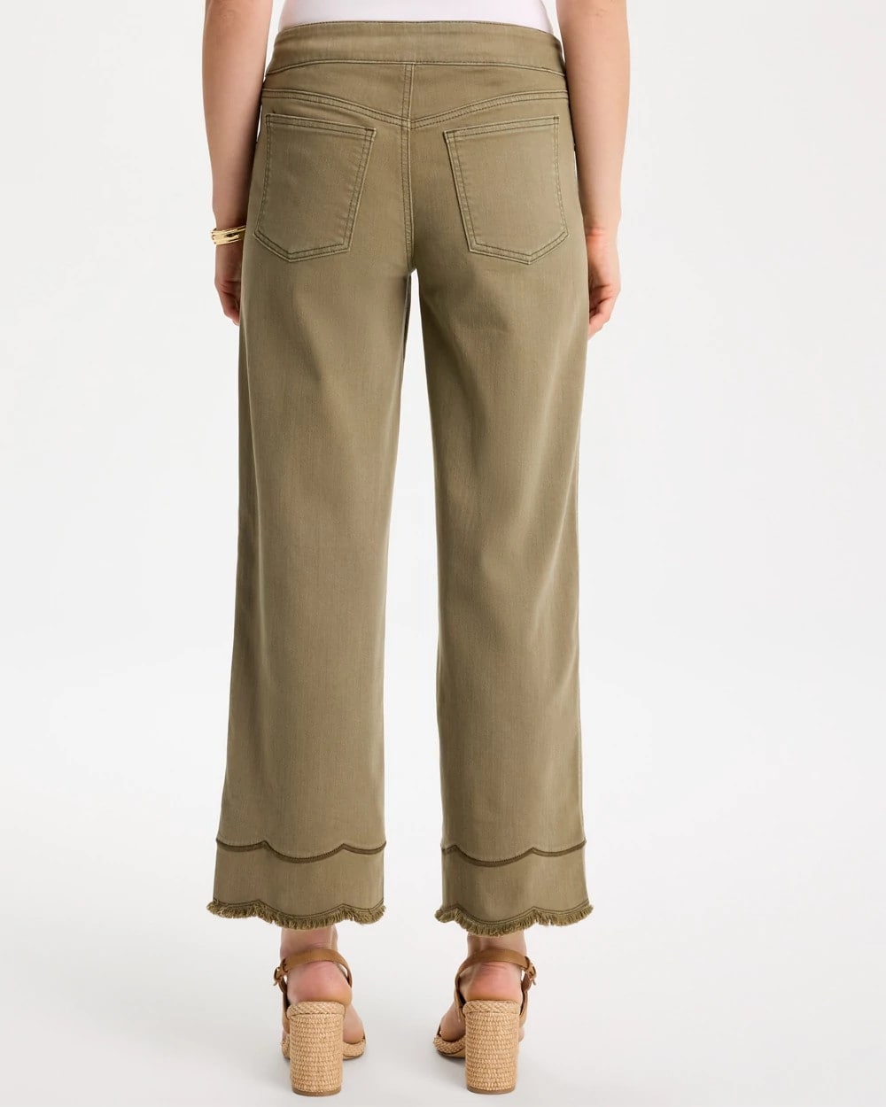 Chico's | Scallop Pull-On Wide-Leg Crop Jeans
